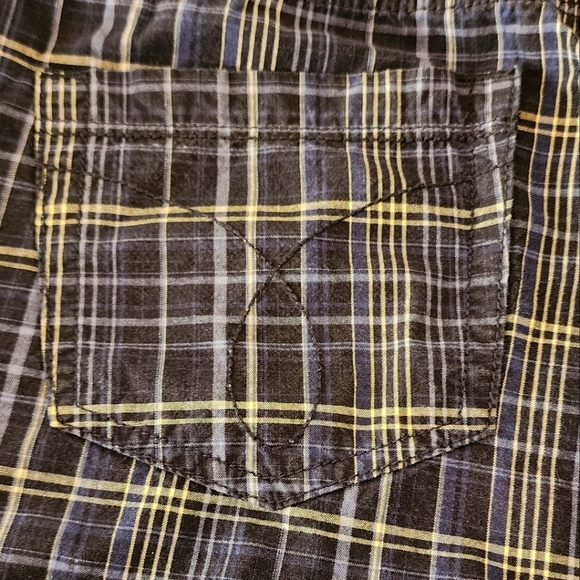 Calvin Klien Plaid Shorts - Size 8 - Picture 7 of 9